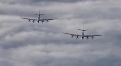 Tu-160 và Tu-95MS xuất trận lần đầu trên bầu trời Syria ảnh 7